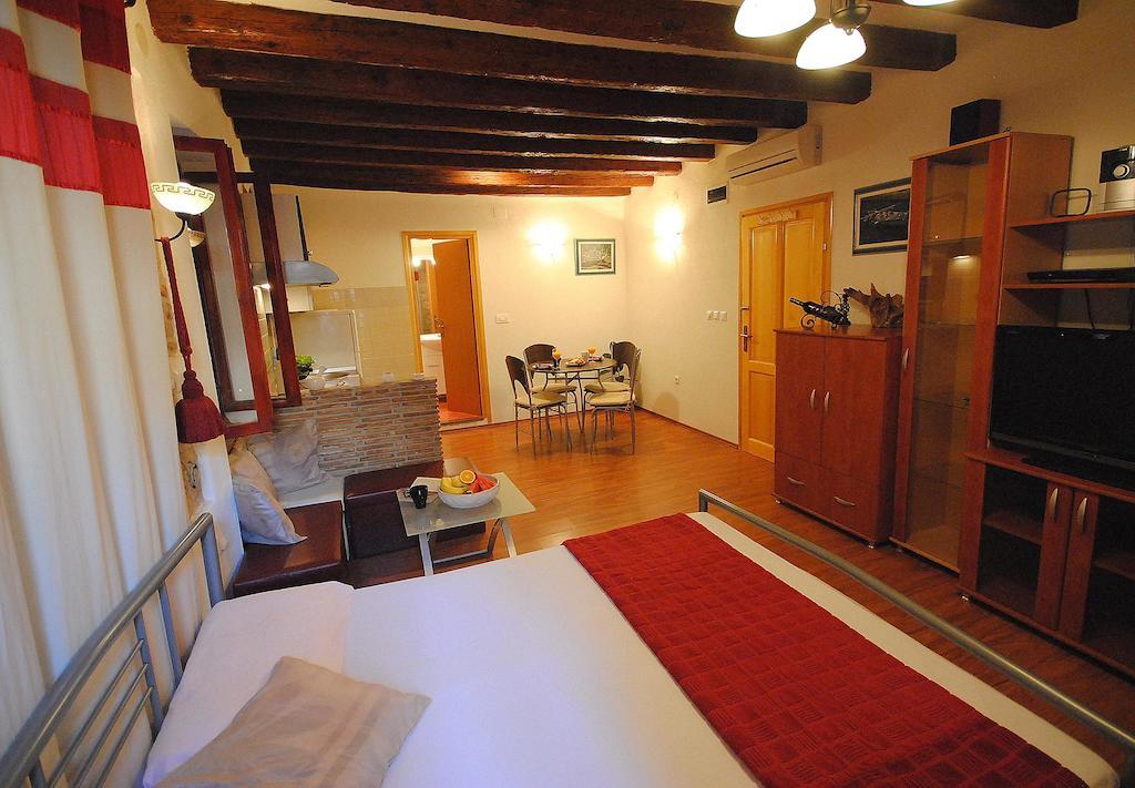 Ancient Stone Guest house 4*
